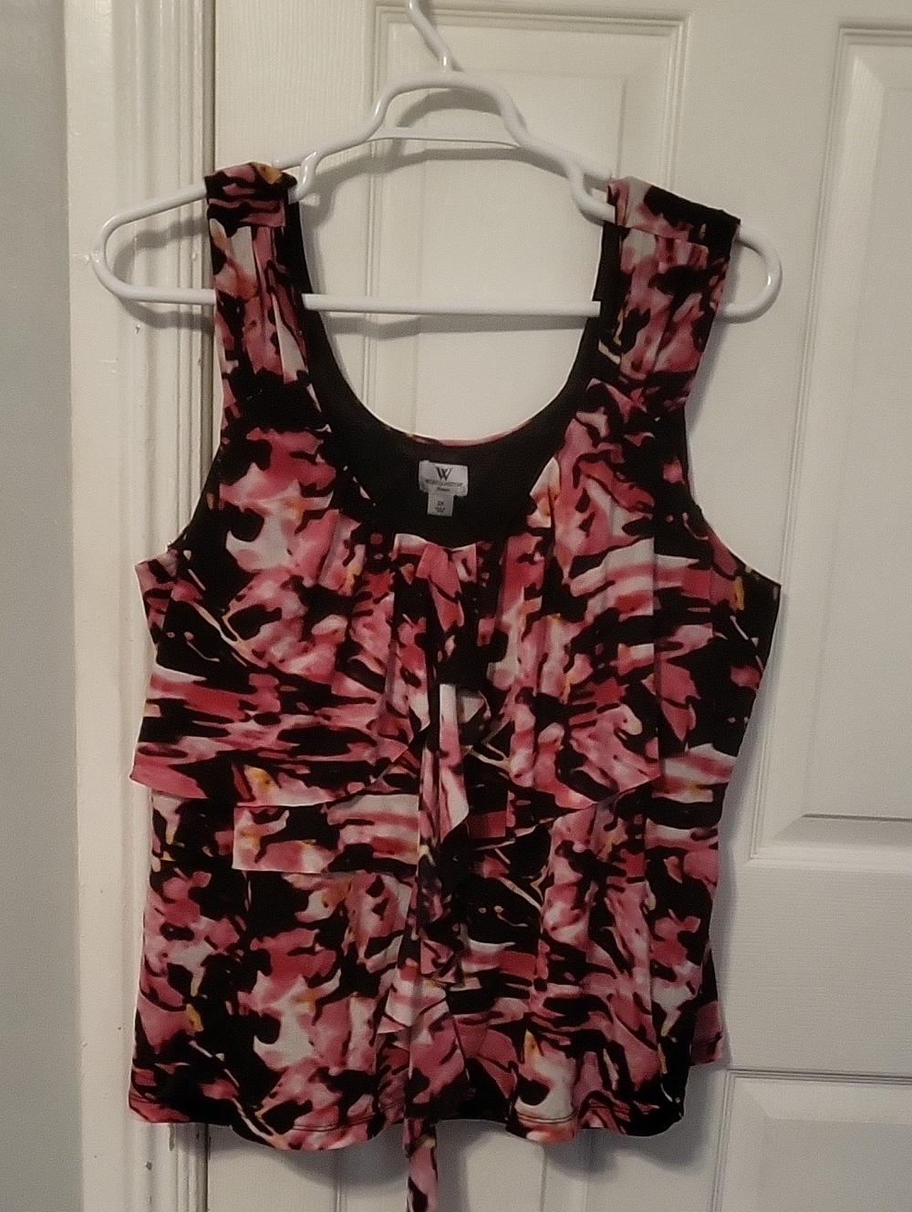 Worthington Black and Pink Abstract Ruffled Tank